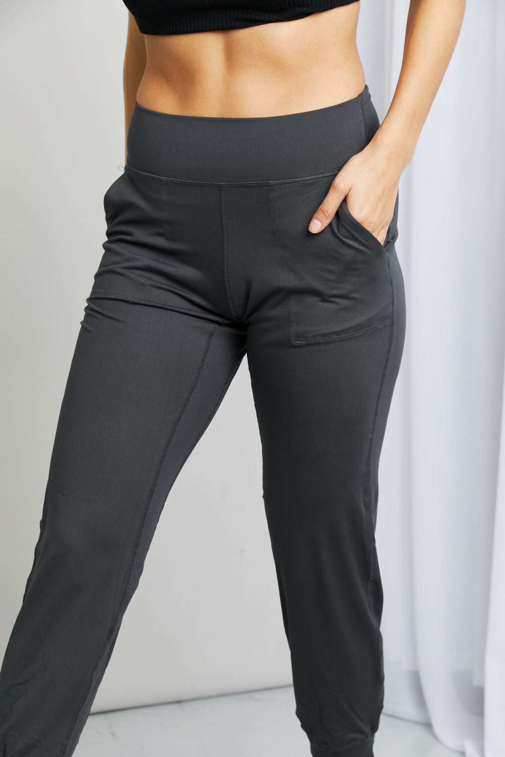 Leggings Depot Full Size Wide Waistband Cropped Joggers