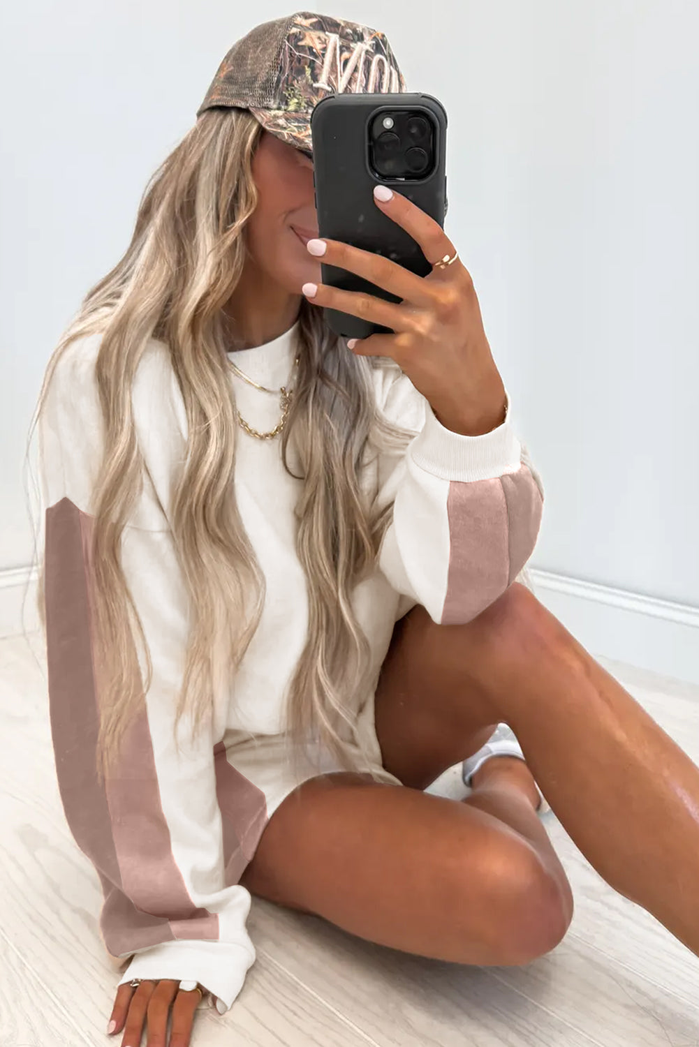 White Colorblock Patchwork Drop Shoulder Pullover Casual Shorts Outfit